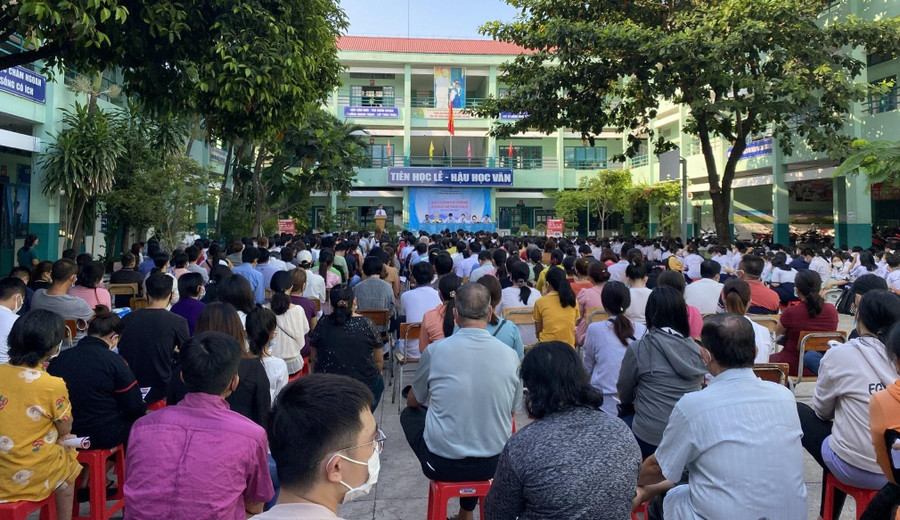 Trường THCS An Lạc tổ chức tư vấn hướng nghiệp cho phụ huynh và học sinh trong trường. Trường THCS An Lạc tổ chức tư vấn hướng nghiệp cho phụ huynh và học sinh trong trường.