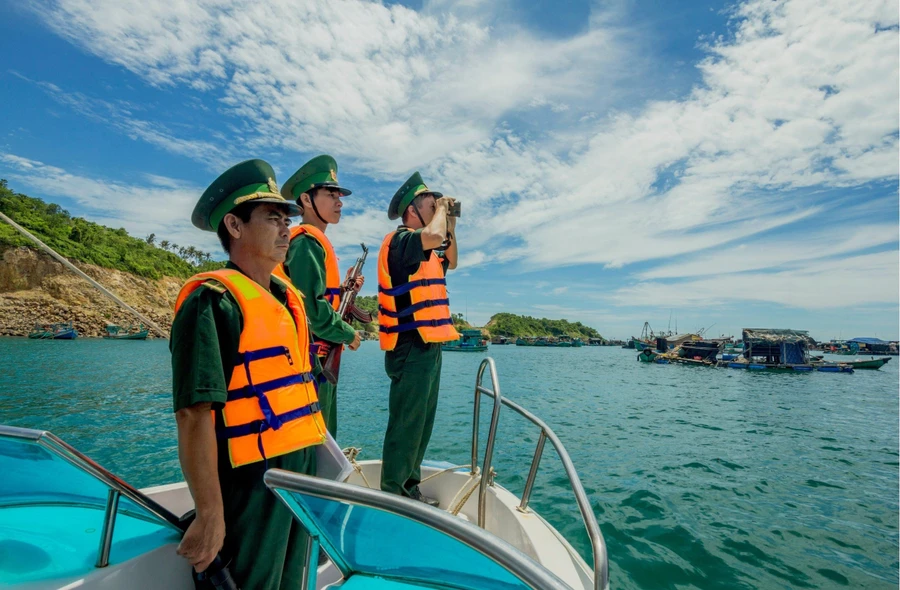 Bộ đội Biên phòng Kiên Giang tuần tra bảo vệ chủ quyền, an ninh vùng biển, đảo Tây Nam của Tổ quốc. (Ảnh: LAT)