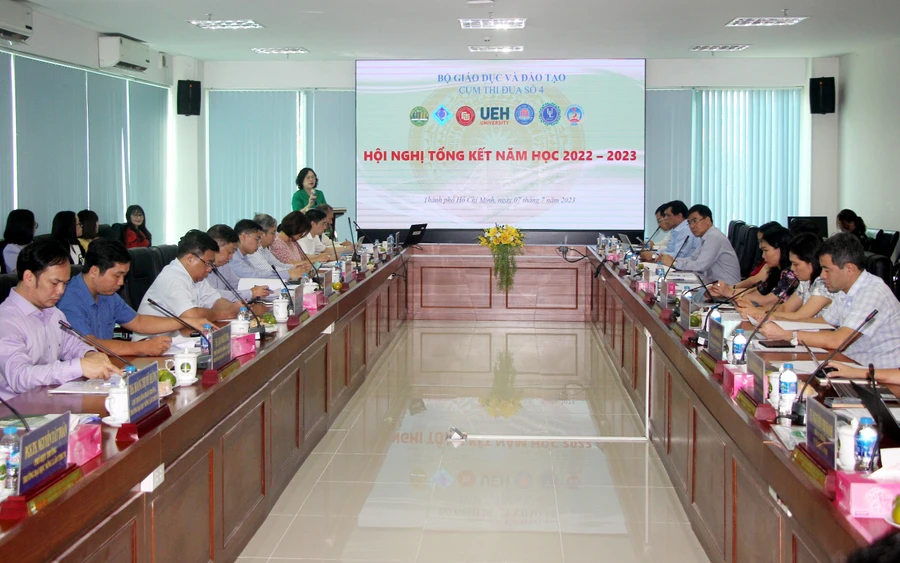 Quang cảnh hội nghị tổng kết năm học 2022-2023.