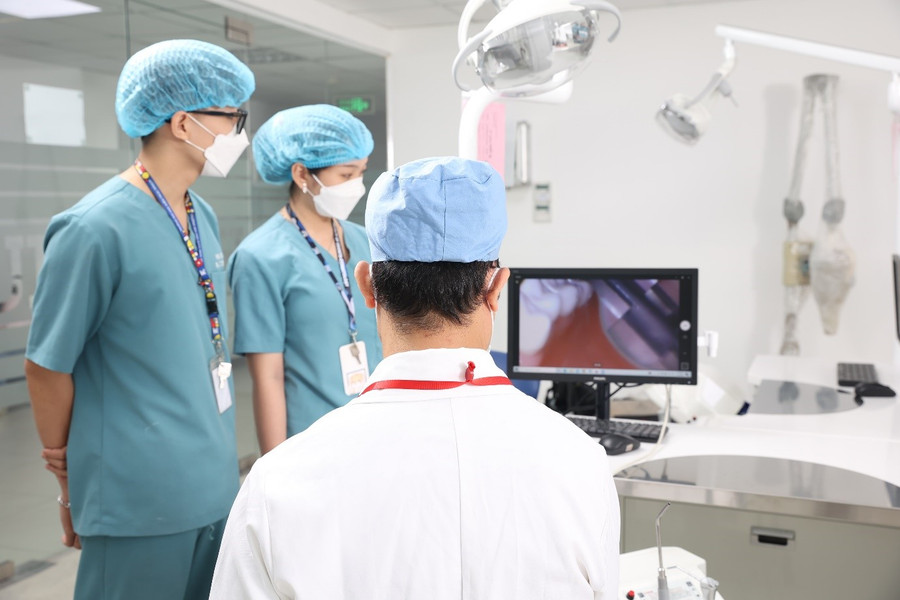 Tại HIU các máy móc hiện đại được trang bị cho sinh viên thực hành và học tập.