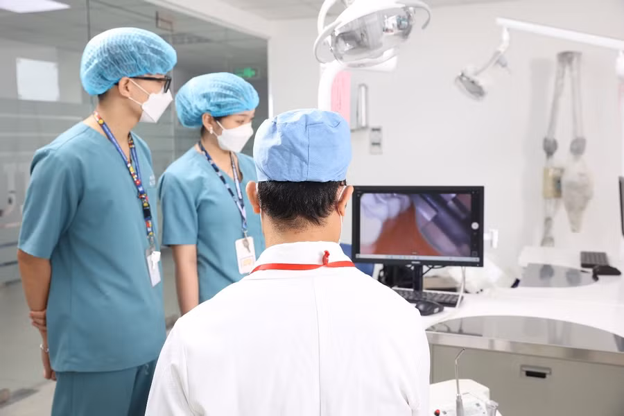 Tại HIU các máy móc hiện đại được trang bị cho sinh viên thực hành và học tập.