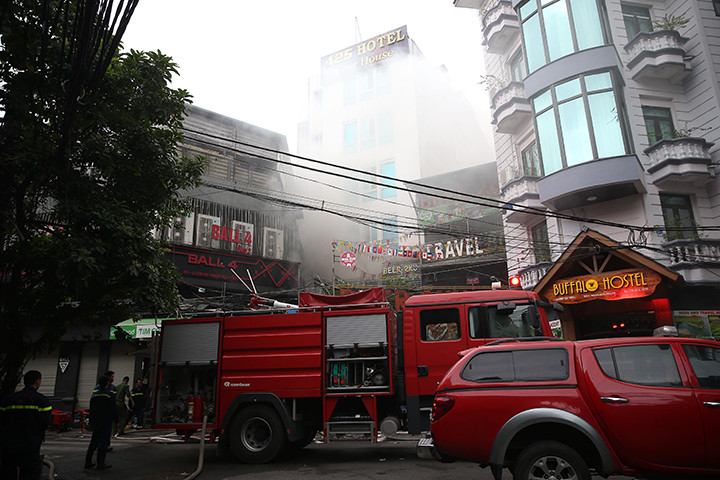 Đám cháy xảy ra tại Khách san A25 nằm trên khu phố cổ Hà Nội.
