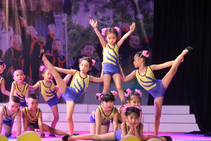 Kết thúc bài thi là những màn đồng diễn xếp hình vô cùng đặc sắc.