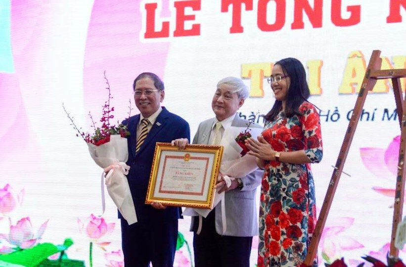 Tập thể Nhà trường vinh dự nhận bằng khen của UBND TPHCM vì có thành tích hoàn thành xuất sắc nhiệm vụ năm học 2022-2023. Tập thể Nhà trường vinh dự nhận bằng khen của UBND TPHCM vì có thành tích hoàn thành xuất sắc nhiệm vụ năm học 2022-2023.