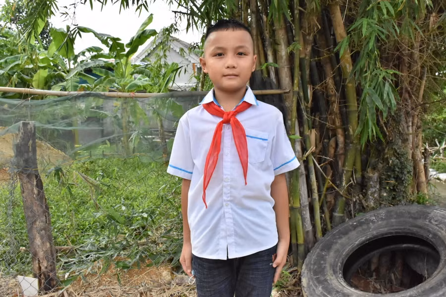 Em Nguyễn Trần Anh Đức (HS lớp 4, trường Tiểu Học Sơn Châu, huyện Hương Sơn)