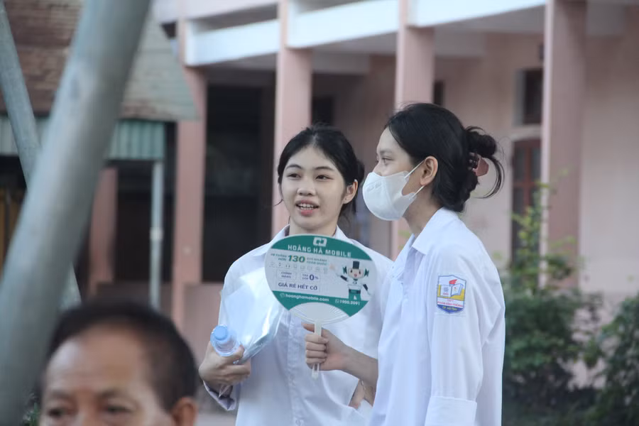 Thí sinh tại điểm thi trường THPT Phan Đình Phùng. Thí sinh tại điểm thi trường THPT Phan Đình Phùng.