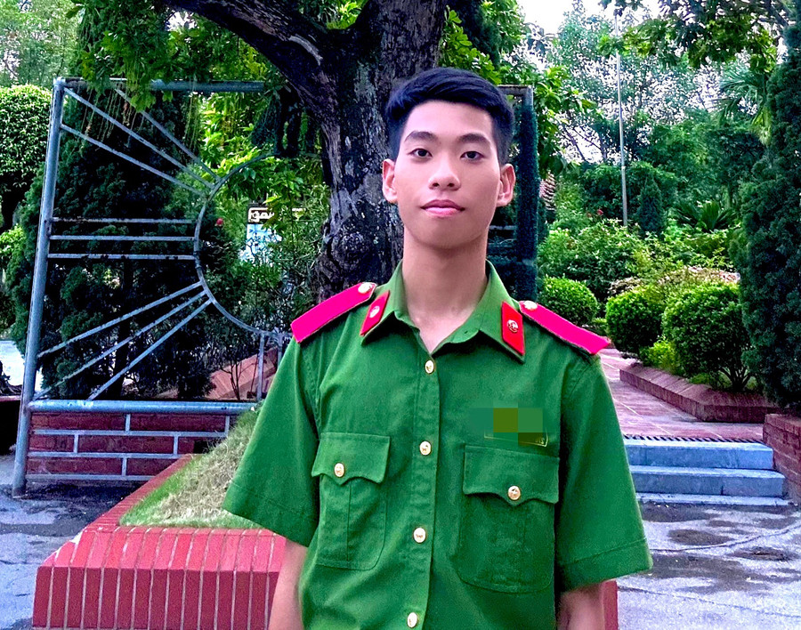 Trần Tiến Mạnh hiện là sinh viên khoa Điều tra trinh sát của Học viện Cảnh sát nhân dân. Trần Tiến Mạnh hiện là sinh viên khoa Điều tra trinh sát của Học viện Cảnh sát nhân dân.