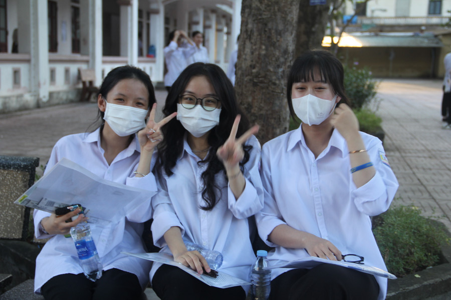 Ngày thi thứ 2 Kỳ thi tốt nghiệp THPT 2023, Hà Tĩnh có hơn 16.800 thí sinh đăng ký làm bài thi tổ hợp.