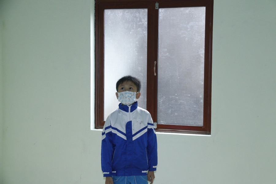 Từ nay các em đã có một ngôi nhà mới kiên cố để cư trú. Trong ngày tiếp nhận nhà mẹ em Nam, bố mẹ các em Lê Văn Mạnh, Lê Thị Tường Vy, Lê Gia Huy xúc động, giọng rưng rưng: &quot;Cảm ơn báo GD&amp;TĐ cùng nhà hảo tâm đã giúp chúng tôi có căn nhà ước mơ&quot;.