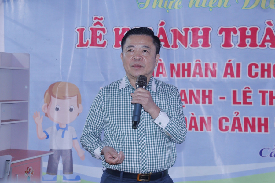 Phát biểu tại lễ khánh thành, ông Võ Kim Cự đã ghi nhận những đóng góp của Văn phòng báo Giáo dục và Thời đại khu vực Bắc Trung bộ trong 1 năm qua. &quot;Tôi đánh giá cao ý tưởng xây nhà nhân ái, đứng ra kêu gọi nguồn tài trợ từ mọi kênh của đại diện lãnh đạo Báo GD&amp;TĐ khu vực MT-TN. Hy vọng Báo GD&amp;TĐ sẽ tiếp tục đồng hành, sẽ xây dựng thêm nhiều căn nhà nhân ái cho học sinh khó khăn tại Hà Tĩnh nói riêng và các tỉnh thành khác&quot;