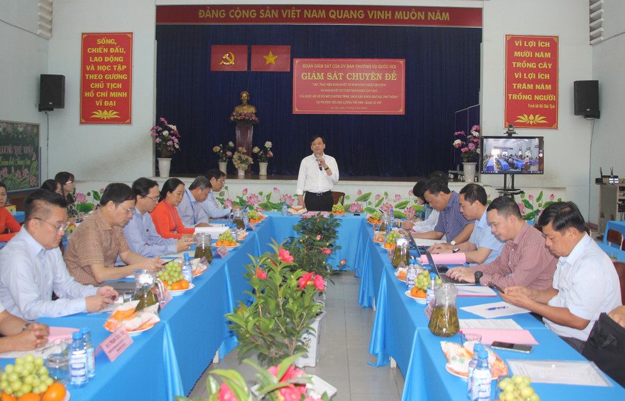 Toàn cảnh buổi làm việc. Toàn cảnh buổi làm việc.