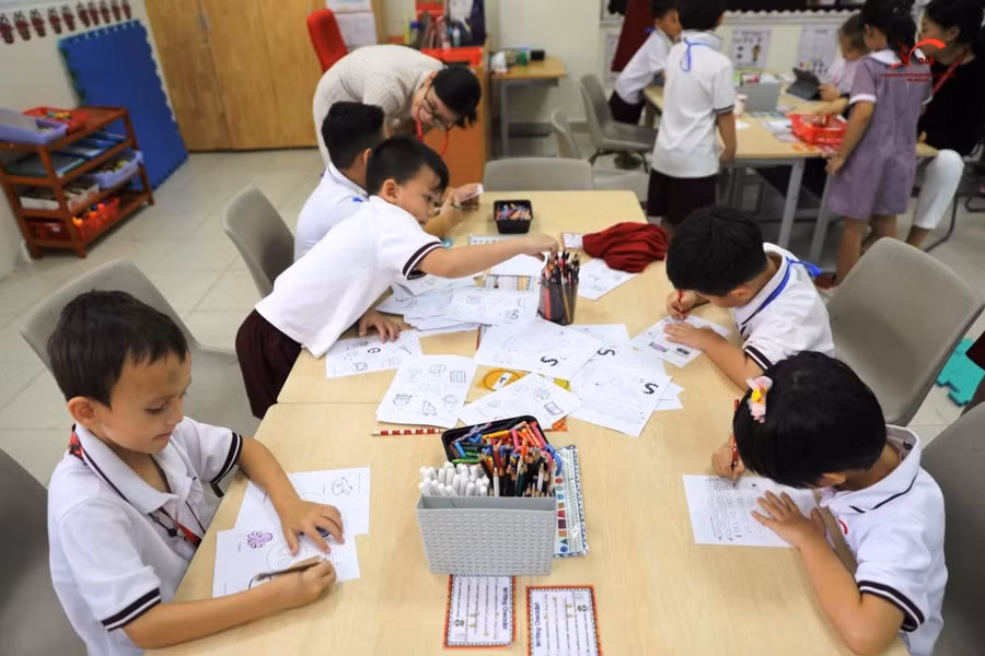 Giờ học của trường TH, THCS, THPT Quốc tế Canada hệ Song ngữ.