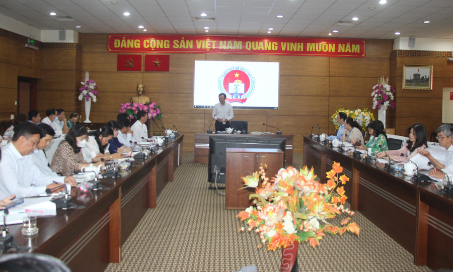 Toàn cảnh buổi làm việc. Toàn cảnh buổi làm việc.