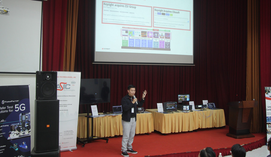 Chuyên gia chia sẻ tại hội thảo.