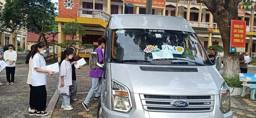 Hỗ trợ phương tiện đưa đón thí sinh đi thi (ảnh minh hoạ/ITN).