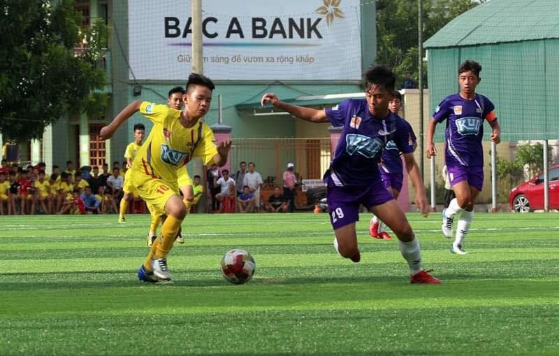 Sự chênh lệch về sức mạnh giữa hai đội sớm được thể hiện Sự chênh lệch về sức mạnh giữa hai đội sớm được thể hiện