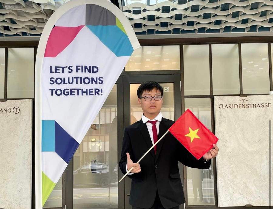 Em Đinh Cao Sơn - HCV Olympic Hóa học 2023.