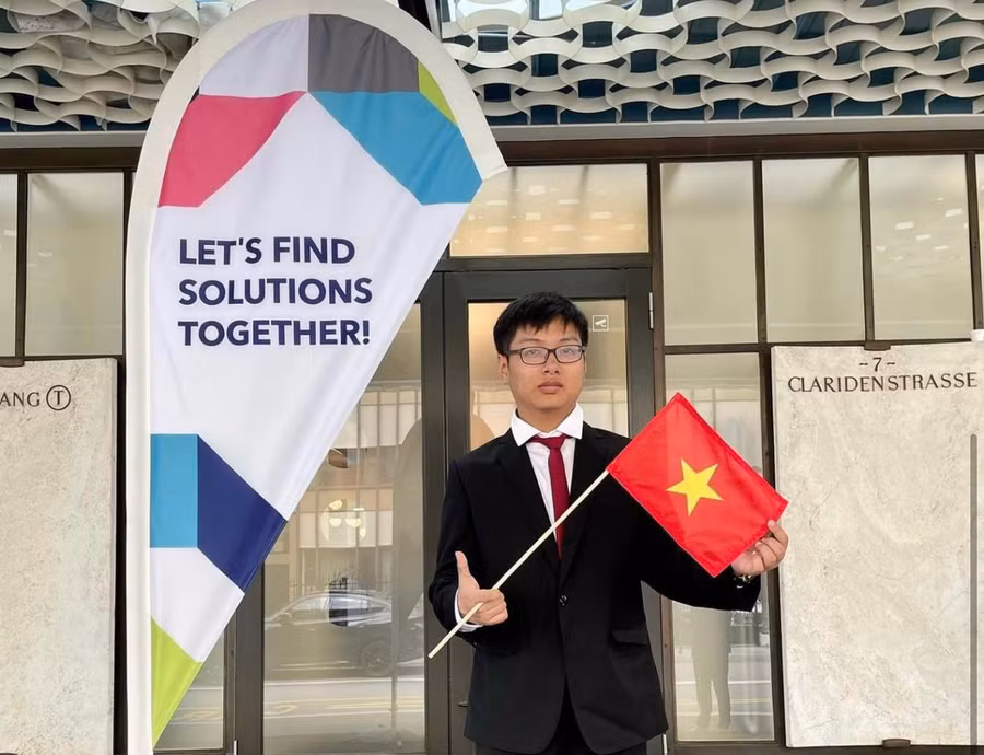 Em Đinh Cao Sơn - HCV Olympic Hóa học 2023.