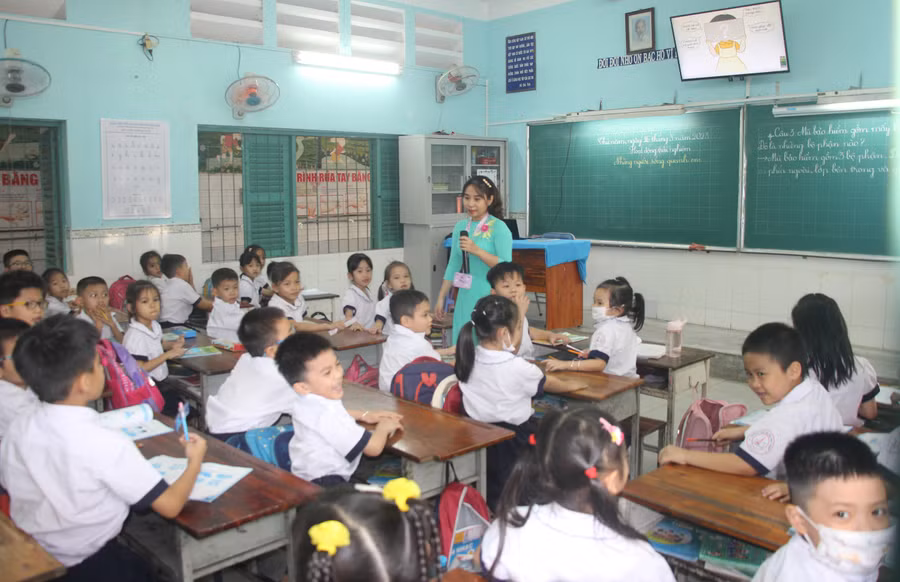 Trường học TPHCM luôn chú trọng đến công tác tuyên truyền cho phụ huynh và học sinh phòng tránh những chiêu trò lừa đảo.