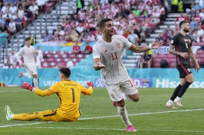 Tây Ban Nha vào tứ kết EURO 2020 sau trận cầu "mưa bàn thắng" siêu kịch tính ảnh 3 Tây Ban Nha vào tứ kết EURO 2020 sau trận cầu "mưa bàn thắng" siêu kịch tính ảnh 3