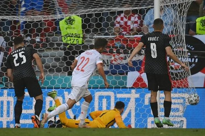 Tây Ban Nha vào tứ kết EURO 2020 sau trận cầu "mưa bàn thắng" siêu kịch tính ảnh 2 Tây Ban Nha vào tứ kết EURO 2020 sau trận cầu "mưa bàn thắng" siêu kịch tính ảnh 2