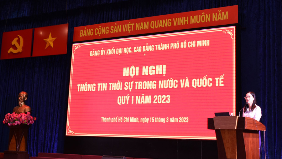 Đồng chí Nguyễn Thị Là phát biểu tại hội nghị. Đồng chí Nguyễn Thị Là phát biểu tại hội nghị.