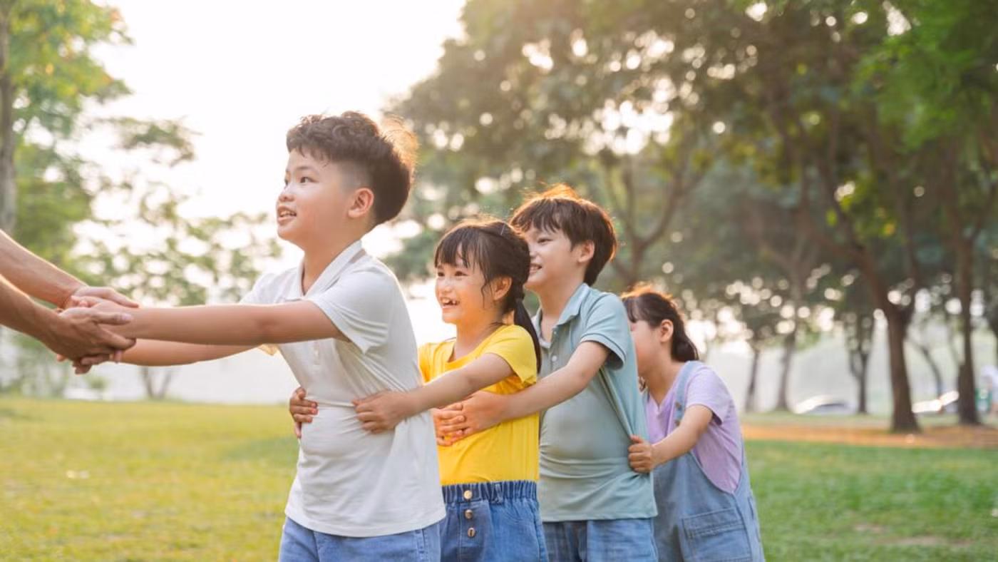 Anh chị em là những người thân quan trọng, đồng hành cùng chúng ta từ thời thơ ấu, tuổi trẻ cho đến khi trưởng thành. (Ảnh: ITN).