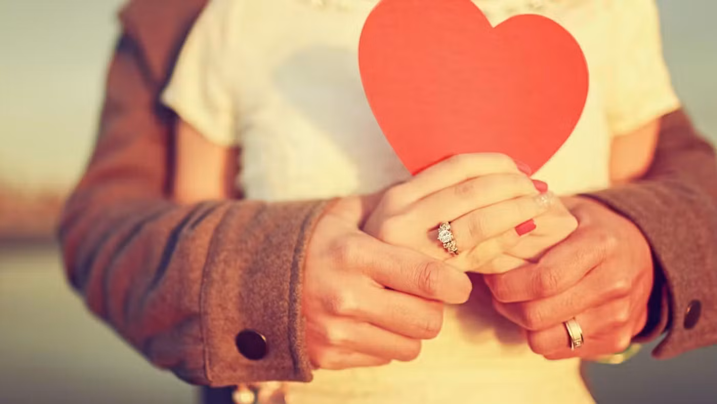 Trong cuộc sống hôn nhân, vợ chồng cần cùng nhau chia sẻ trách nhiệm gia đình. (Ảnh: ITN).