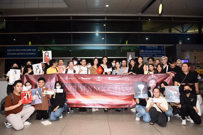 Á hậu Ngọc Hằng mang hơn 100kg hành lý dự Miss Intercontinental 2023