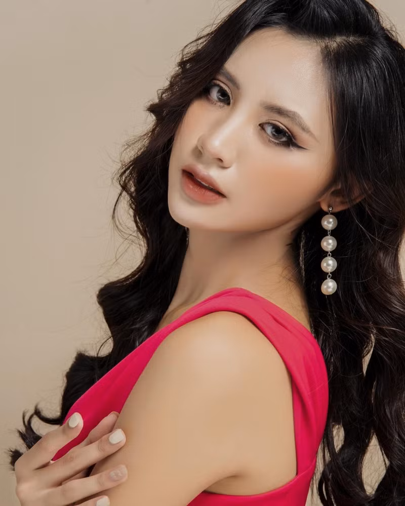 Vóc dáng căng tràn sức sống của người đẹp đam mê mãnh liệt môn thể thao vua