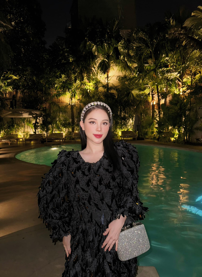 'Nàng dâu hào môn' Linh Rin đã sinh con đầu lòng?