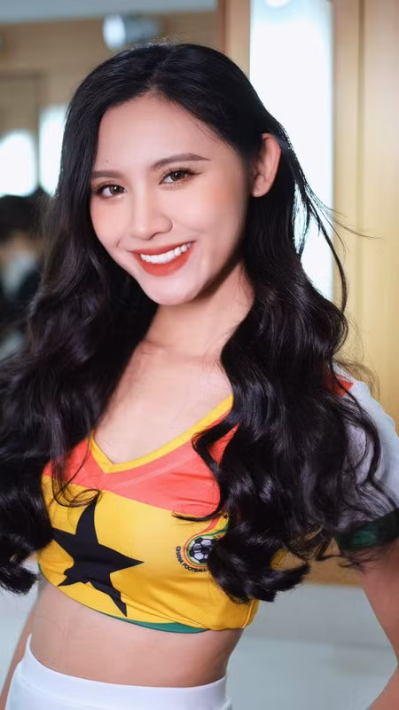 Vóc dáng căng tràn sức sống của người đẹp đam mê mãnh liệt môn thể thao vua