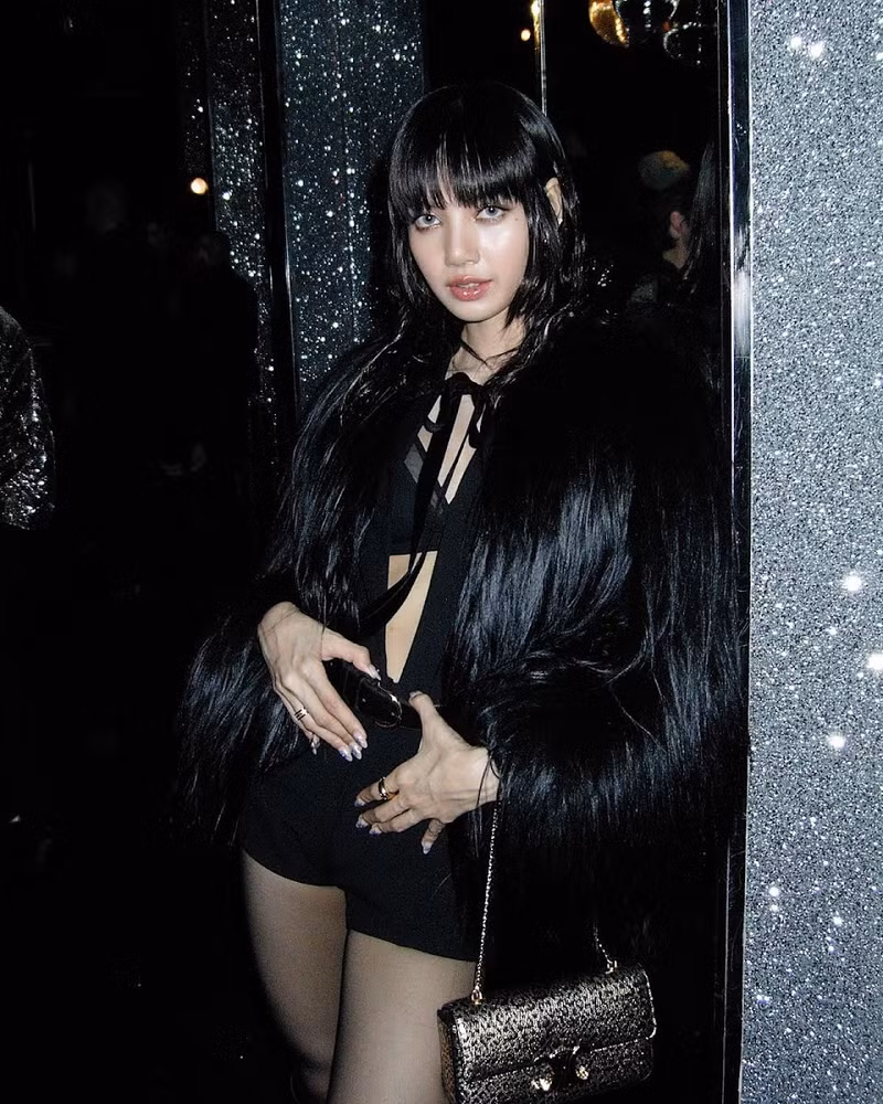 Lisa (BLACKPINK) từ chối đặc quyền triệu người mơ ước