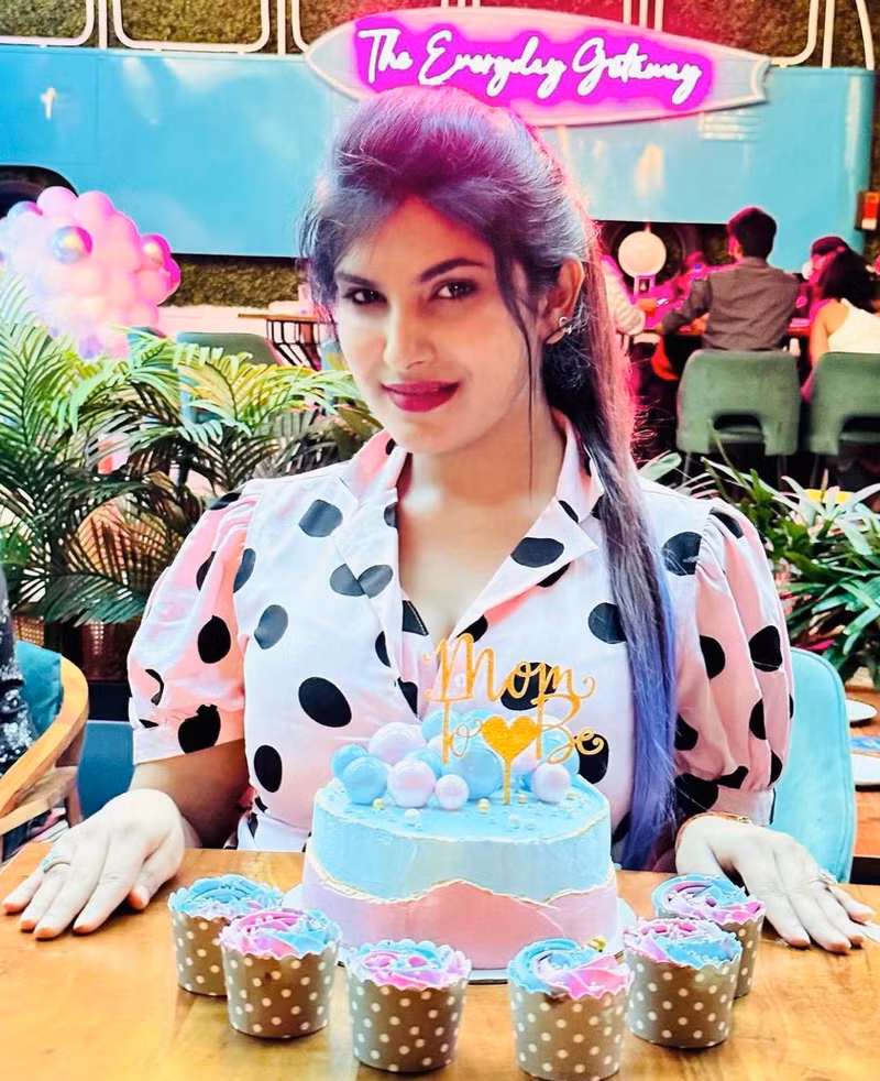 Diễn viên nổi tiếng đột ngột qua đời khi đang khám thai là ai?