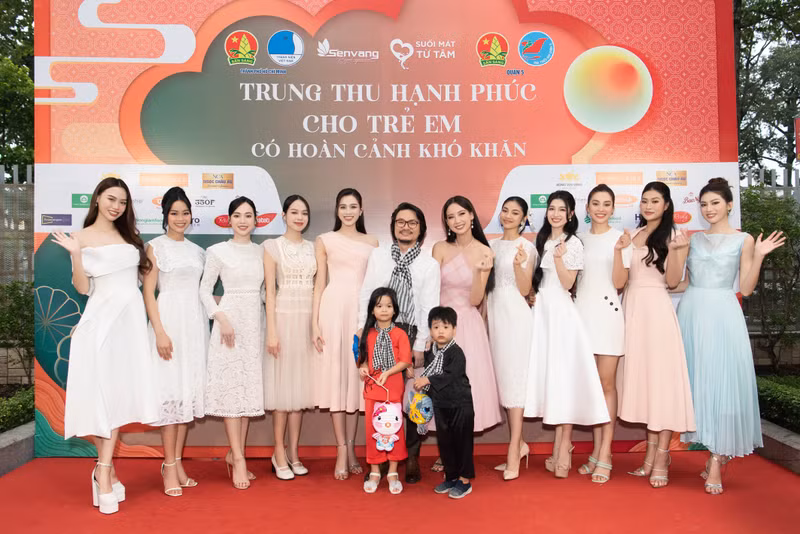 Hoa hậu Thùy Tiên, Bảo Ngọc mang 'Trung thu hạnh phúc' đến hơn 500 em nhỏ