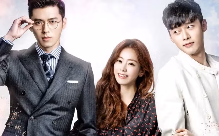 Han Ji Min dù đã ngoài 40 tuổi nhưng nữ diễn viên vẫn sở hữu nhan sắc trẻ trung đến khó tin, được nhận xét ngang ngửa với Song Hye Kyo và Son Ye Jin. Không phải Son Ye Jin, đây mới là nữ diễn viên đẹp nhất trong mắt Hyun Bin