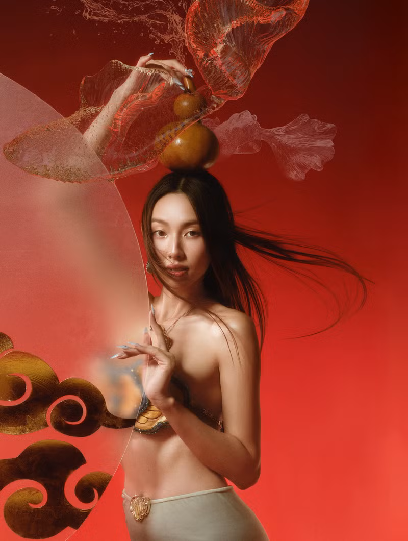 Ngắm ảnh Trung thu tuyệt đẹp của Hoa hậu Thùy Tiên 