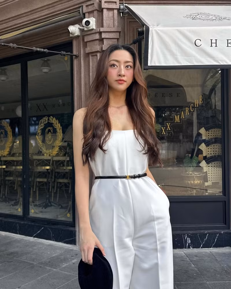 Thời trang đời thường của Hoa hậu Lương Thùy Linh đơn giản nhưng cực sang 