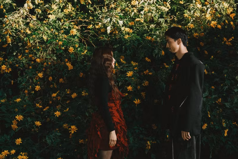 Khoảnh khắc bên nhau hiếm hoi của Đen Vâu và Hoàng Thùy Linh 