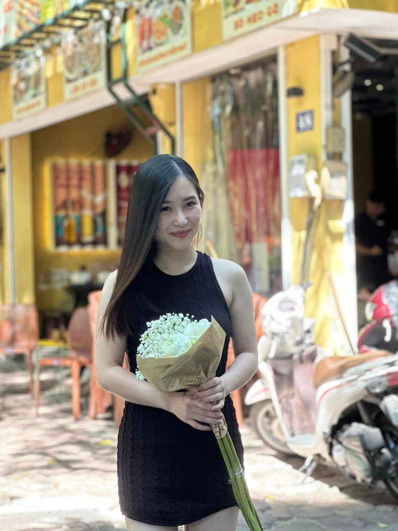 Nhan sắc 'lên hương' của Hương Tràm sau 5 năm du học