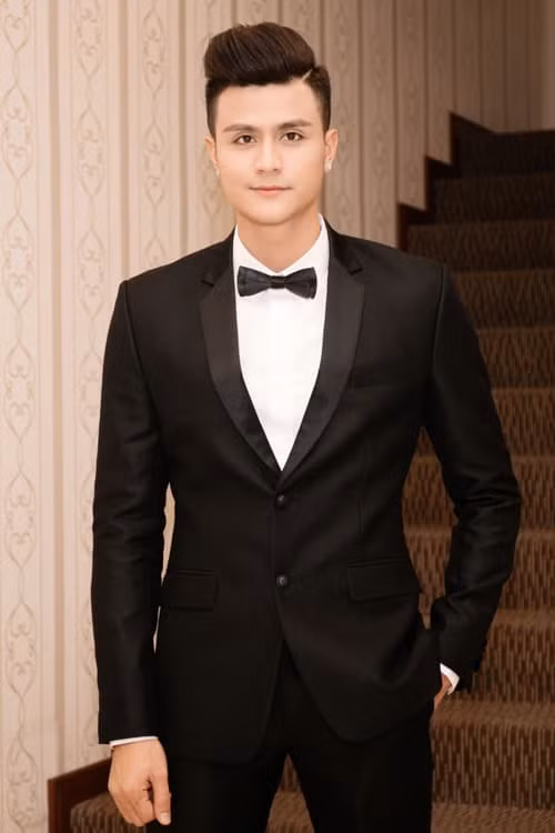 Vợ sắp cưới có gia thế 'khủng' của siêu mẫu Vĩnh Thụy là ai?