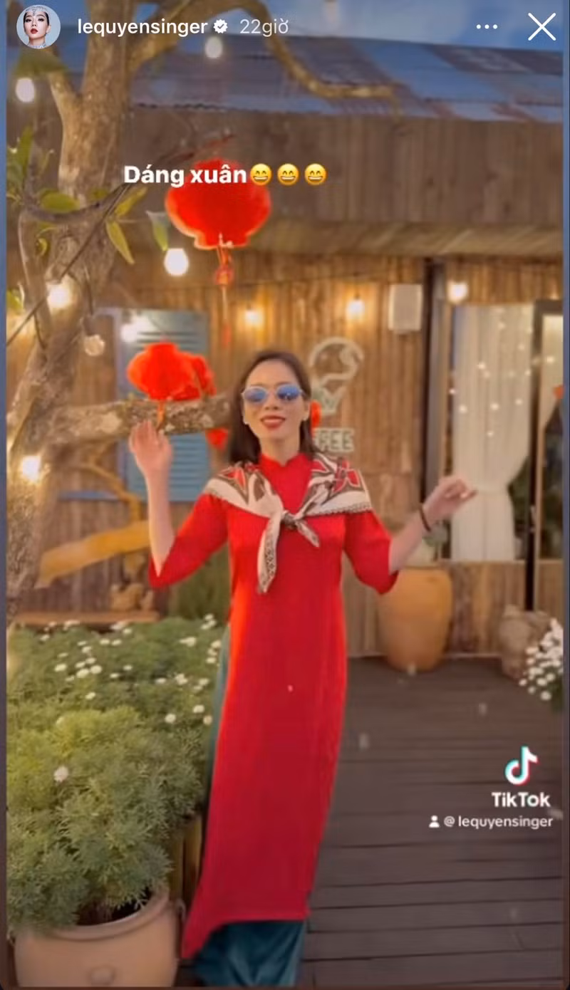 Diện áo dài đậm chất nàng thơ, Lệ Quyên trẻ trung như thiếu nữ