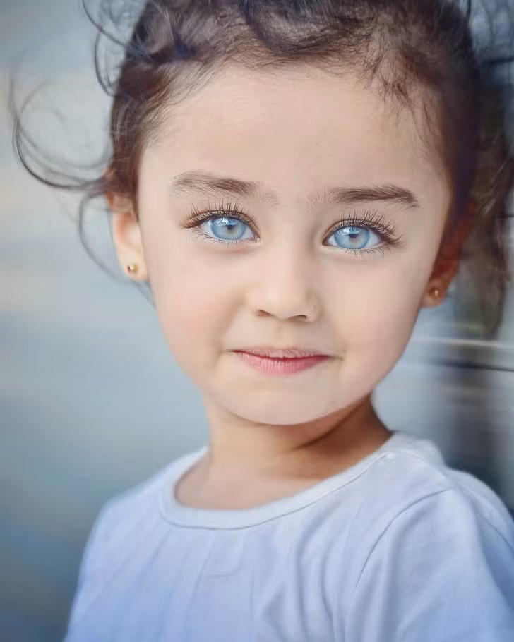 Những đôi mắt đẹp có thể thôi miên bạn ngay lập tức