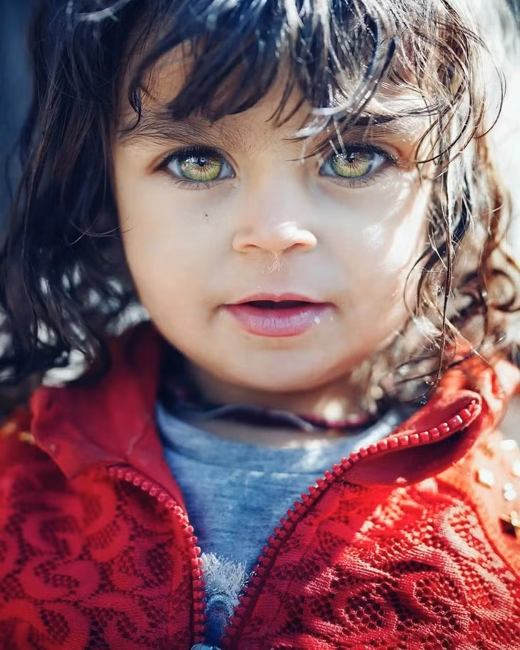 Những đôi mắt đẹp có thể thôi miên bạn ngay lập tức