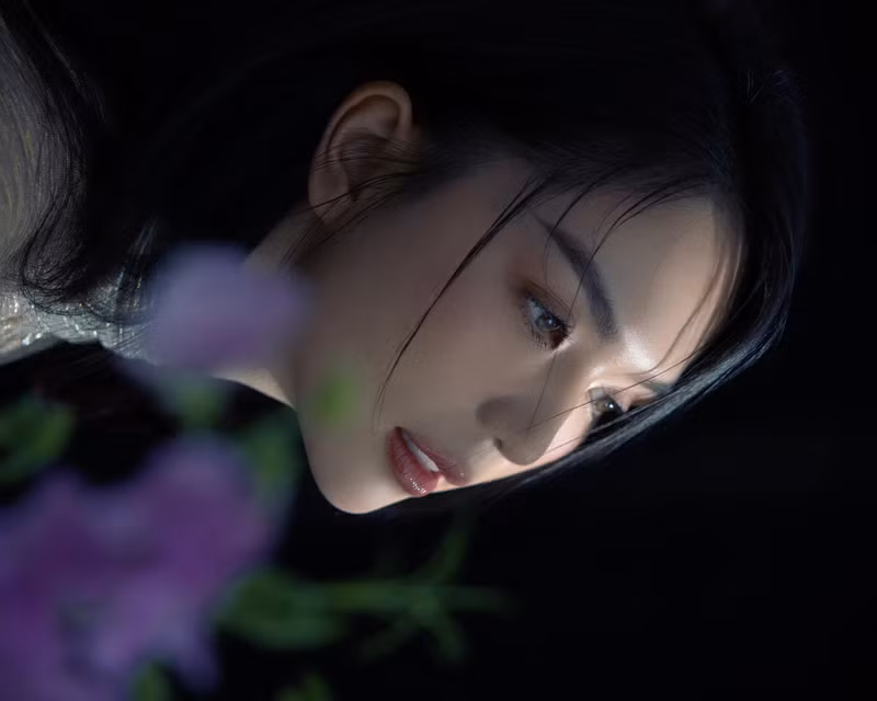 Ngọc Trinh tung bộ ảnh mới, chi tiết trên đôi chân gây chú ý