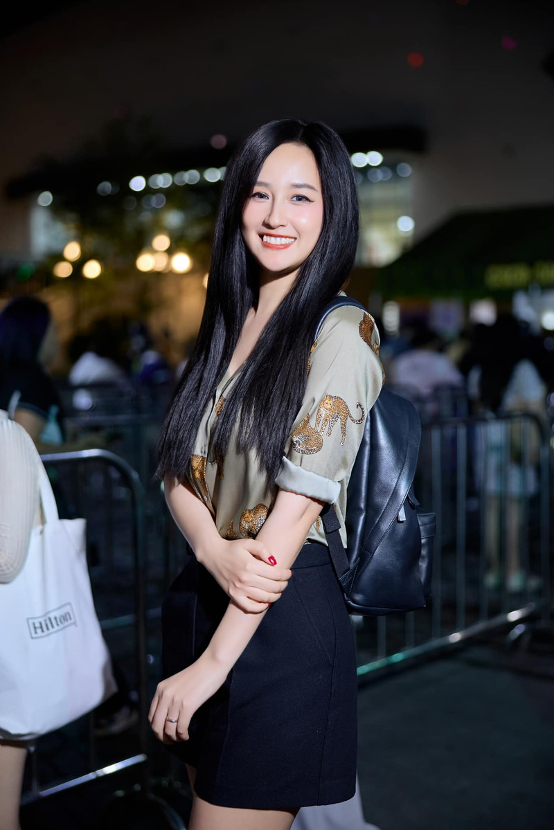 Hoa hậu Mai Phương Thúy xuất hiện như 'thần tiên tỷ tỷ' tại đám cưới Midu