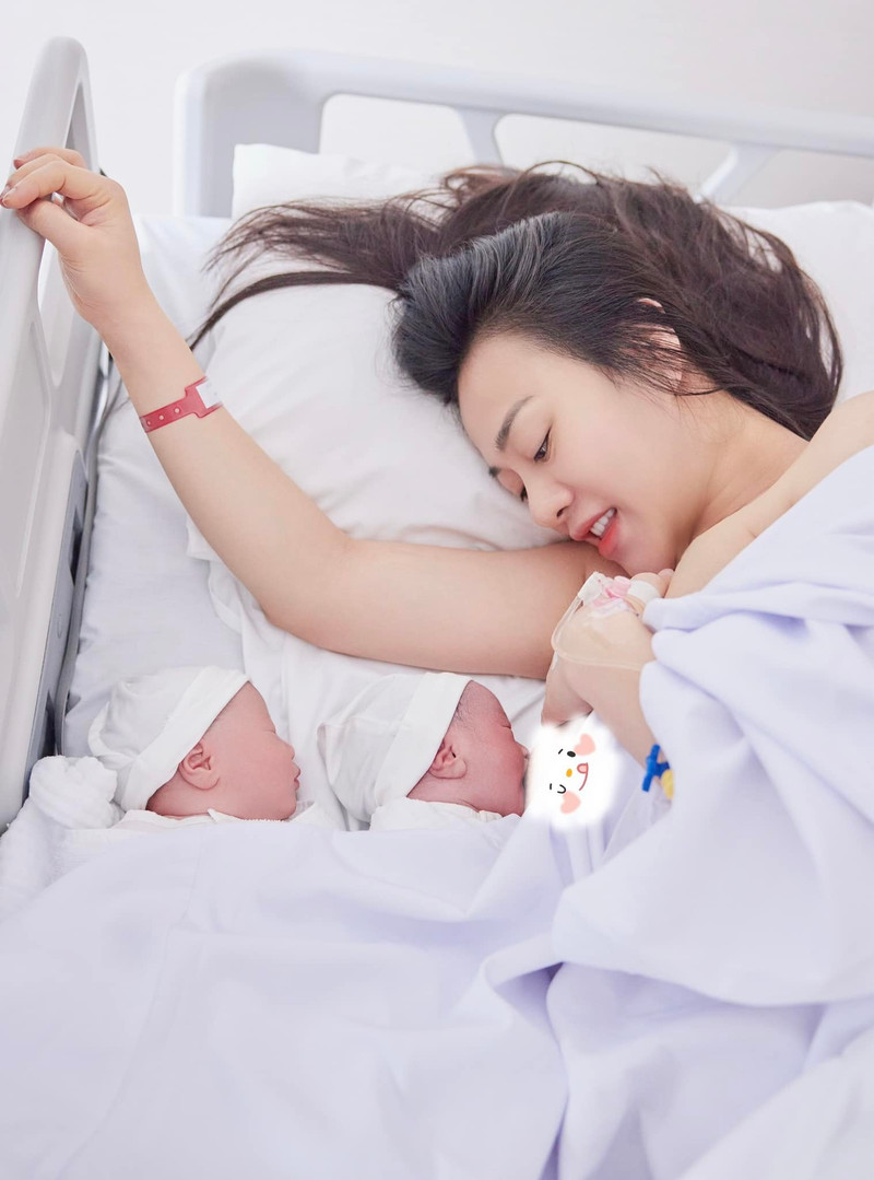Vóc dáng gây ngỡ ngàng của 'mẹ bỉm' Phương Oanh sau 1 tháng sinh con