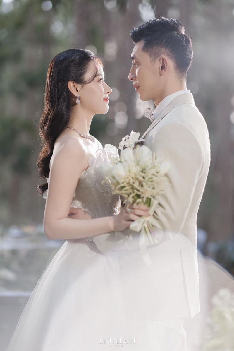 Midu tung trọn bộ ảnh cưới đẹp như cổ tích