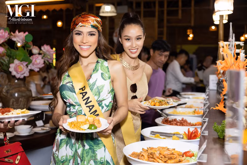 Thí sinh Miss Grand International mê mẩn món ăn Việt 