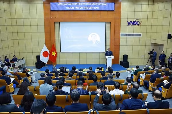Thủ tướng Phạm Minh Chính phát biểu tại “Diễn đàn vũ trụ Việt Nam -Nhật Bản 2026: Hợp tác cho kỷ nguyên mới”. Ảnh: Dương Giang/TTXVN